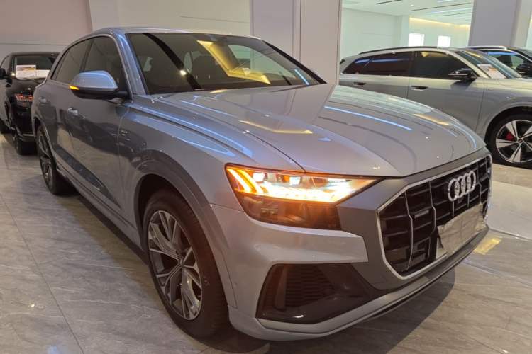 Used Audi Q8 2019 55 TFSI Prestige Dynamic Edition Front Right 45 Deg