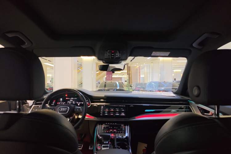 Used Audi Q8 2019 55 TFSI Prestige Dynamic Edition Headliner