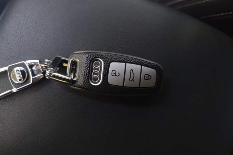 Used Audi Q8 2019 55 TFSI Prestige Dynamic Edition Vehicle Key