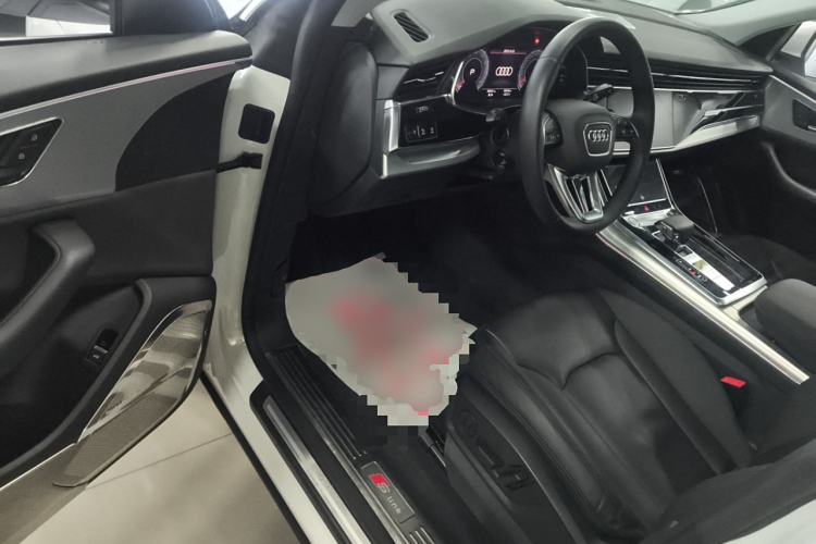 Used Audi Q8 2019 45 TFSI Luxury Prestige Edition Driver Seat