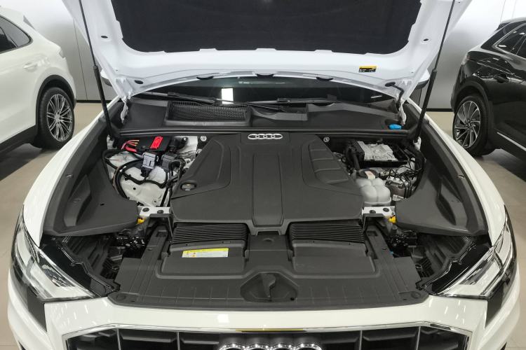 Used Audi Q8 2019 45 TFSI Luxury Prestige Edition Engine Bay