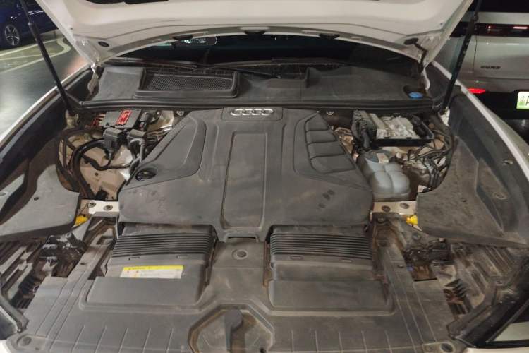 Used Audi Q8 2019 45 TFSI Luxury Prestige Edition Engine Bay