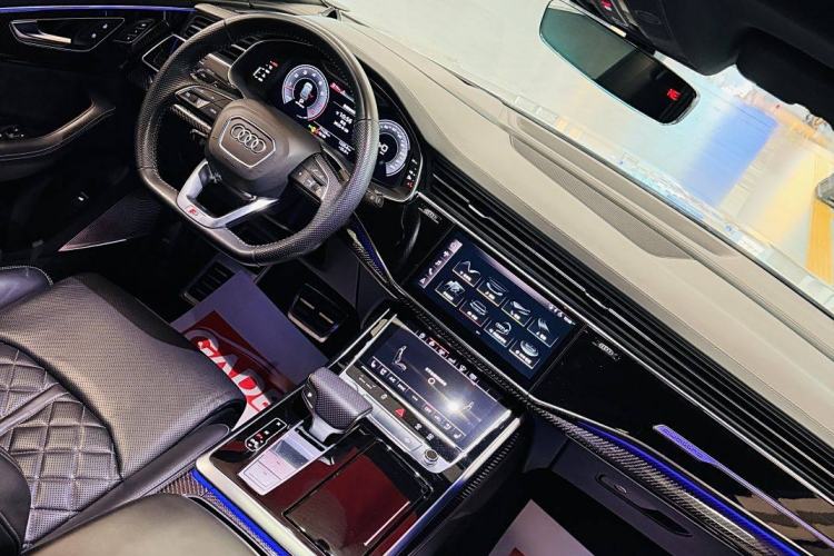 Used Audi Q8 2019 55 TFSI Ultimate Limited Edition Exterior 5