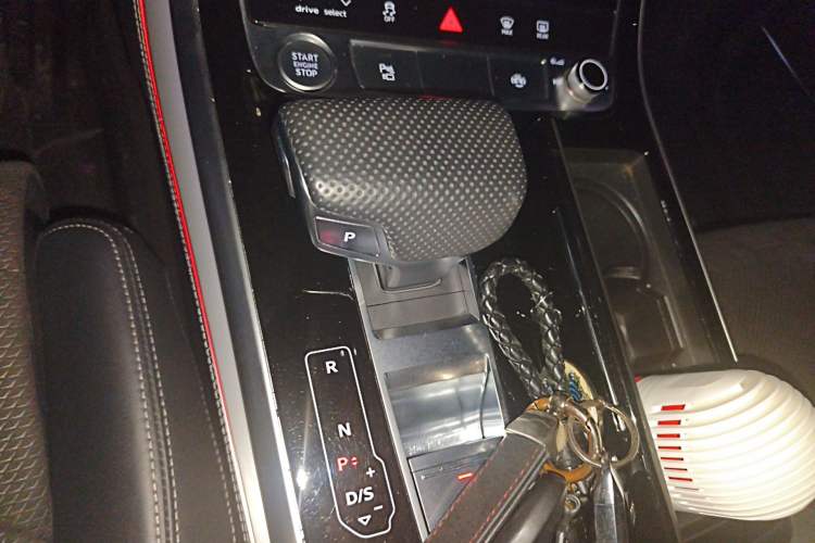 Used Audi Q8 2019 55 TFSI Prestige Dynamic Edition Gear Lever