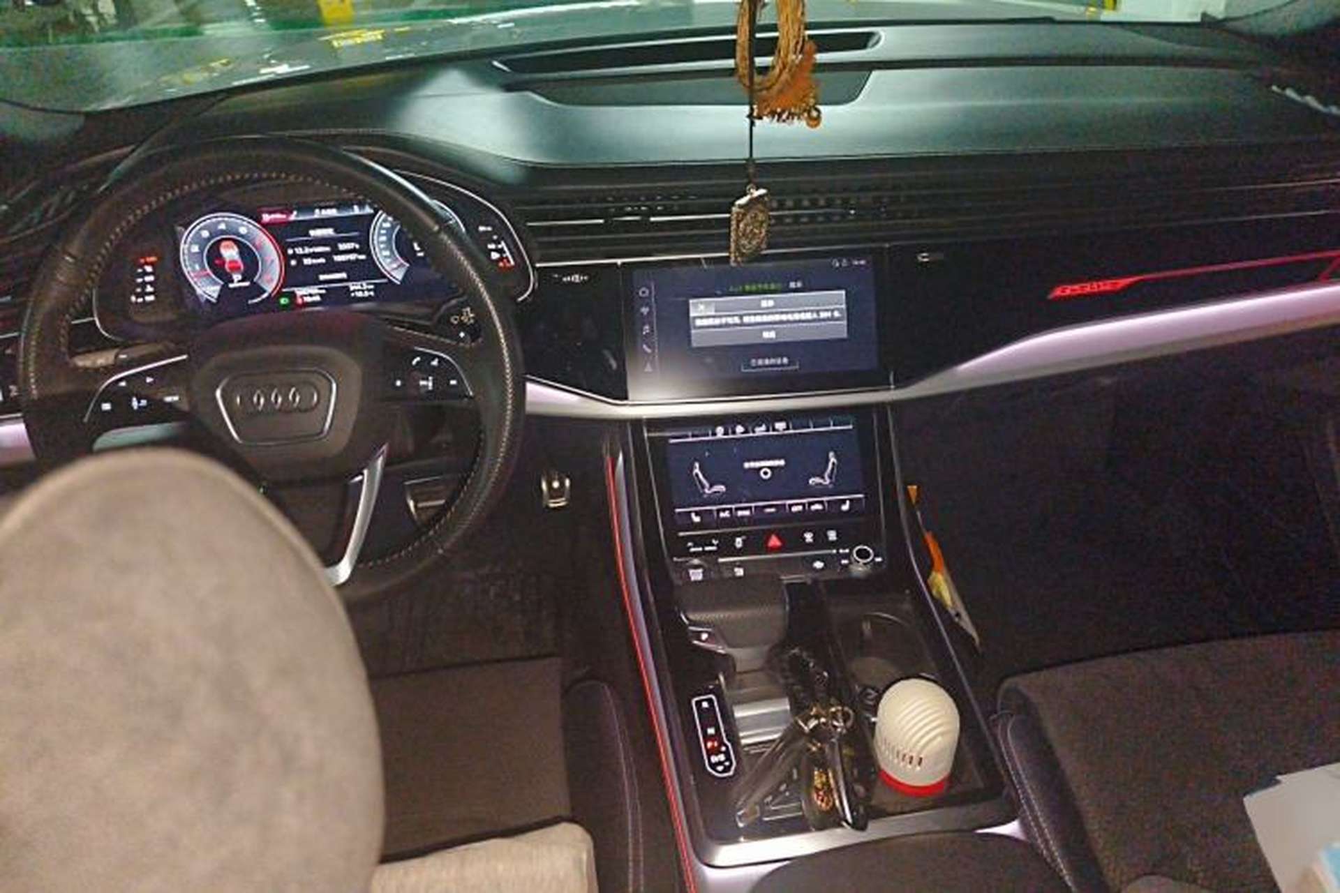 Used Audi Q8 2019 55 TFSI Prestige Dynamic Edition Interior 2