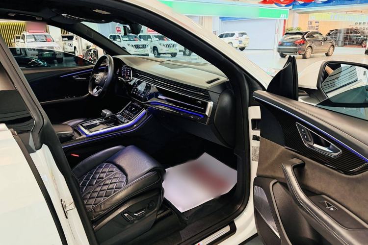 Used Audi Q8 2019 55 TFSI Ultimate Limited Edition Interior 6
