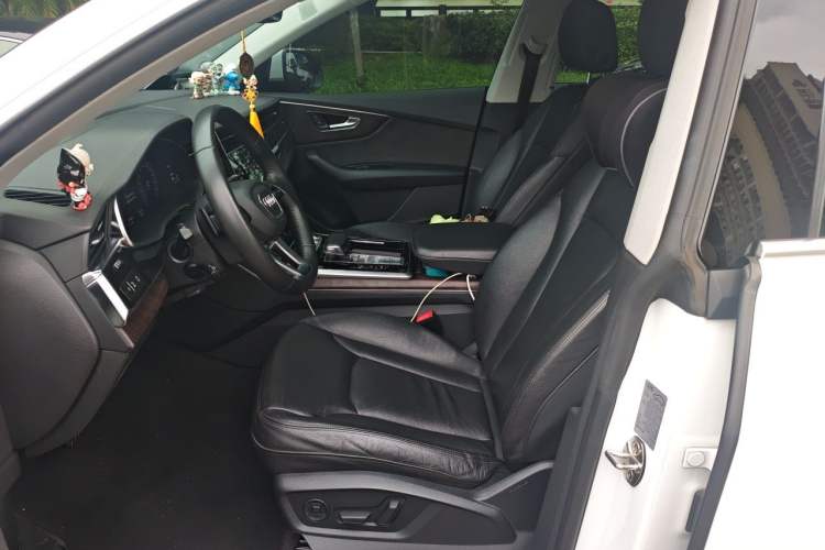 Used Audi Q8 2019 45 TFSI Prestige Dynamic Edition Left Front Seat