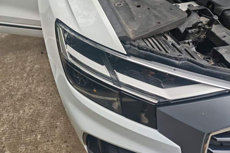 Used Audi Q8 2019 45 TFSI Prestige Dynamic Edition Right Front Headlight