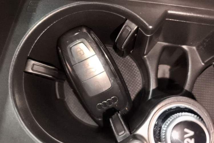 Used Audi Q8 2019 45 TFSI Luxury Prestige Edition Vehicle Key