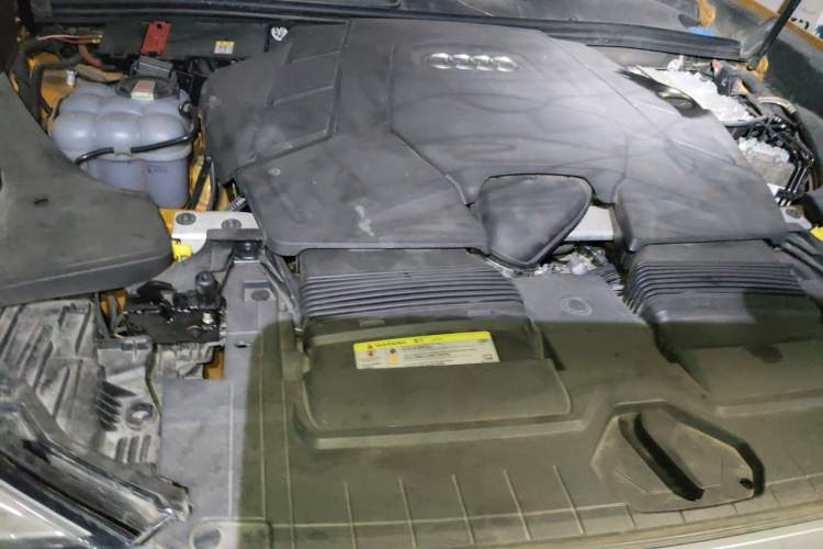 Used Audi Q8 2019 55 TFSI Prestige Dynamic Edition Engine Bay