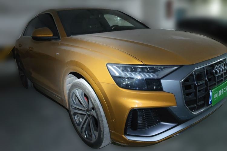 Used Audi Q8 2019 55 TFSI Prestige Dynamic Edition Front Right 45 Deg