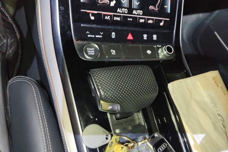 Used Audi Q8 2019 55 TFSI Prestige Dynamic Edition Gear Lever