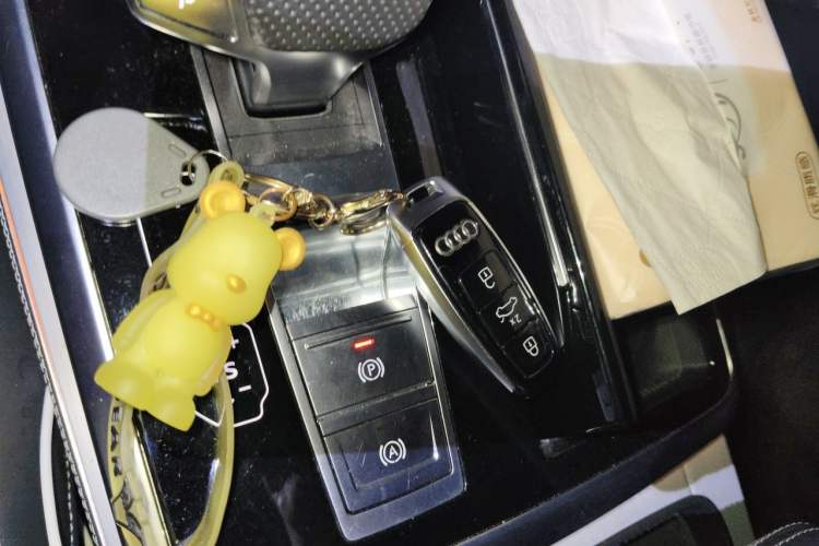 Used Audi Q8 2019 55 TFSI Prestige Dynamic Edition Vehicle Key