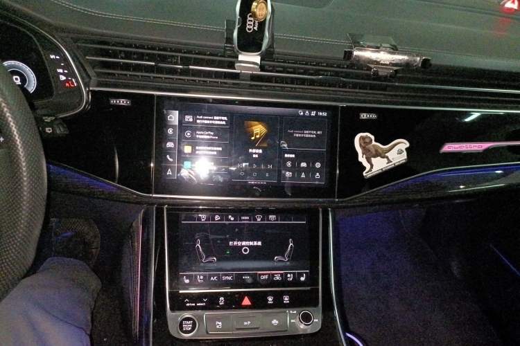 Used Audi Q8 2021 55 TFSI Prestige Dynamic Edition Audio And AC Panel