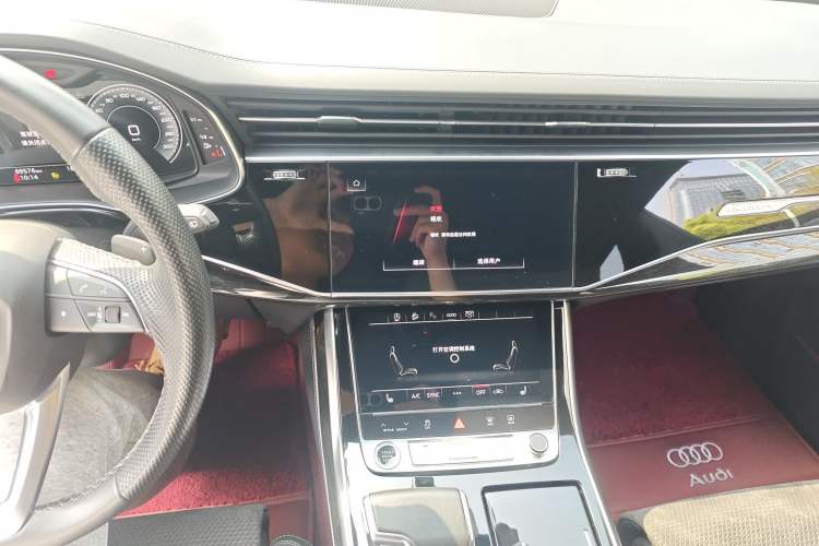 Used Audi Q8 2021 55 TFSI Prestige Dynamic Edition Audio And AC Panel