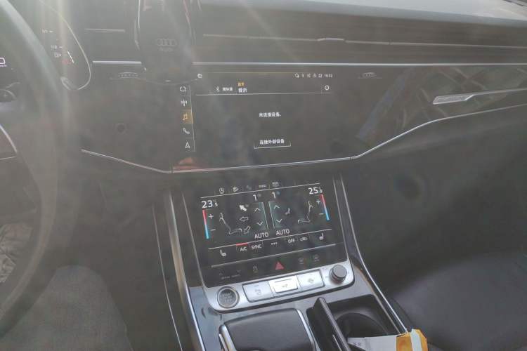 Used Audi Q8 2021 55 TFSI Luxury Dynamic Edition Audio And AC Panel