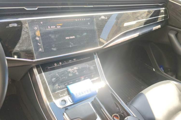 Used Audi Q8 2021 55 TFSI Luxury Dynamic Edition Audio And AC Panel