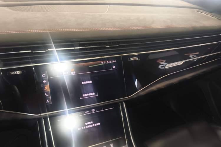 Used Audi Q8 2021 55 TFSI Luxury Dynamic Edition Audio And AC Panel