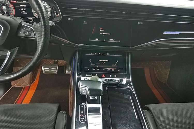 Used Audi Q8 2021 55 TFSI Prestige Dynamic Edition Audio And AC Panel