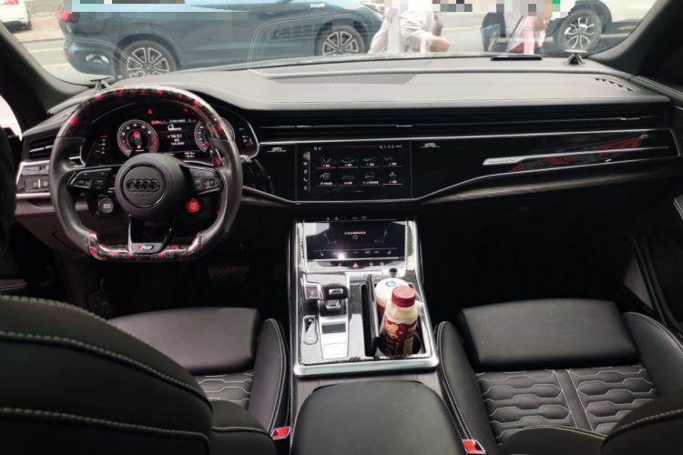 Used Audi Q8 2021 55 TFSI Luxury Dynamic Edition Center Console
