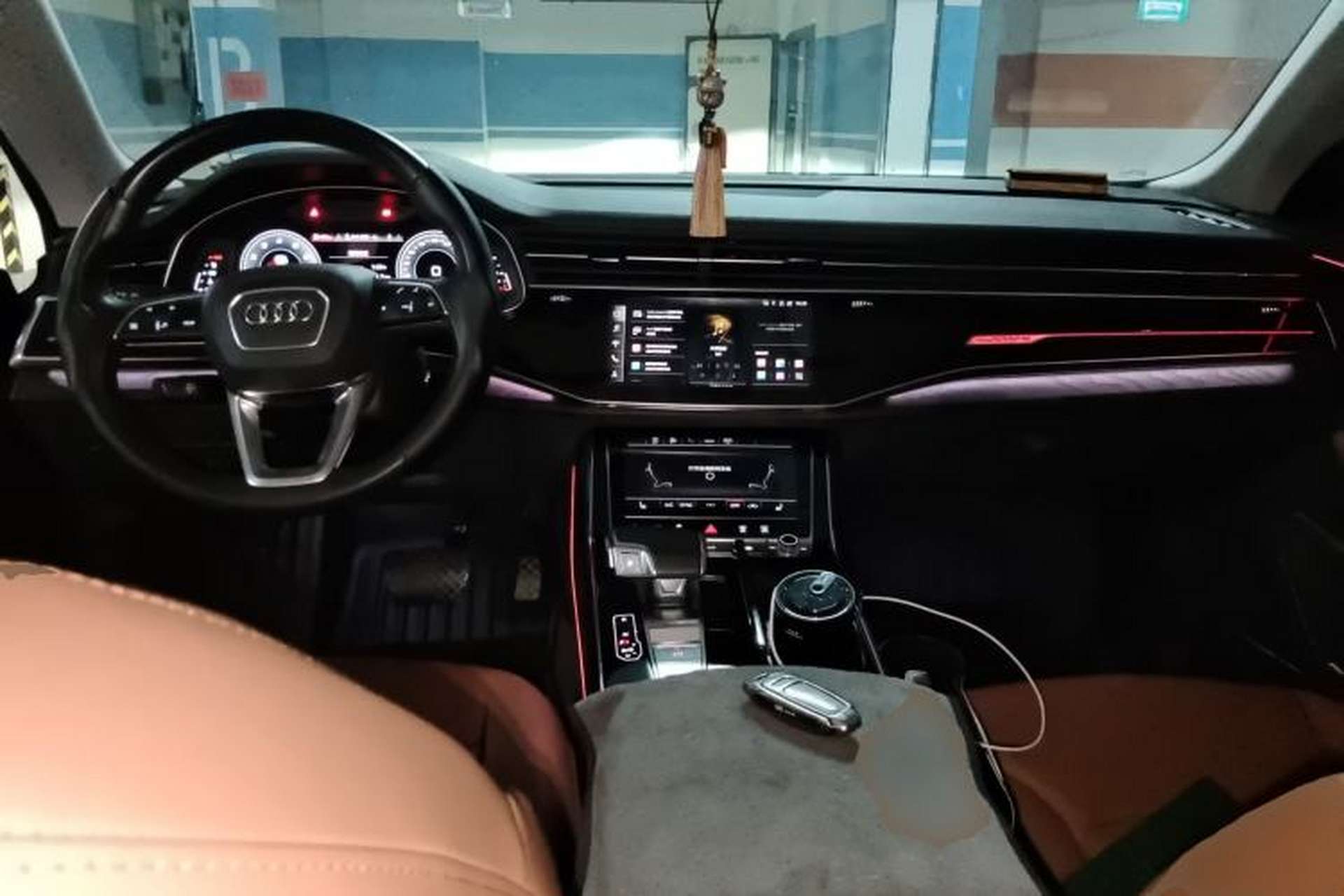 Used Audi Q8 2021 55 TFSI Luxury Dynamic Edition Center Console