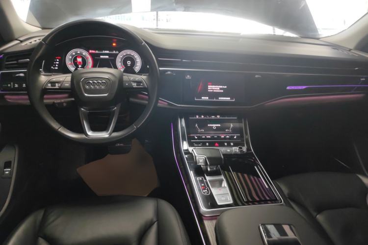 Used Audi Q8 2021 55 TFSI Luxury Dynamic Edition Center Console