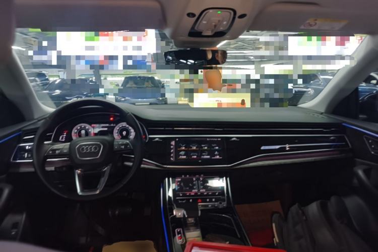 Used Audi Q8 2021 55 TFSI Luxury Dynamic Edition Center Console