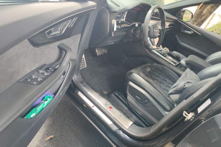 Used Audi Q8 2021 55 TFSI Prestige Dynamic Edition Driver Seat