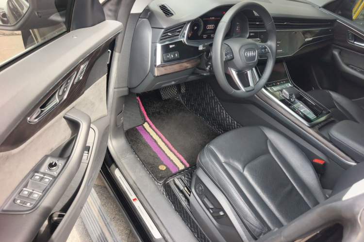 Used Audi Q8 2021 45 TFSI Prestige Dynamic Edition Driver Seat