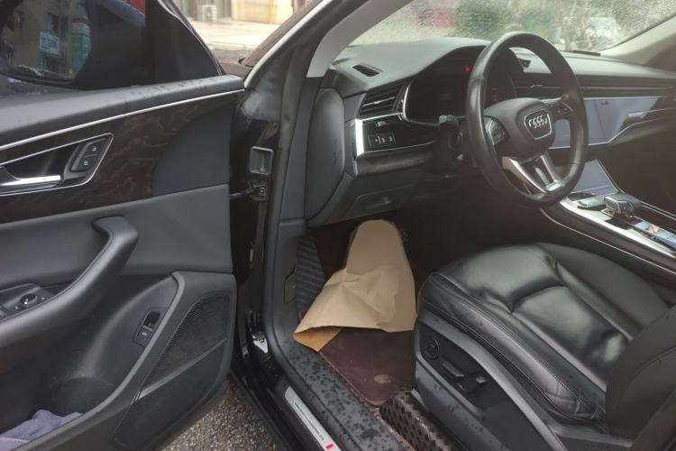 Used Audi Q8 2021 55 TFSI Luxury Dynamic Edition Driver Seat