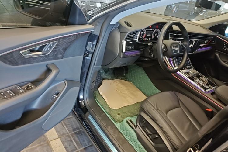 Used Audi Q8 2021 45 TFSI Luxury Prestige Edition Driver Seat