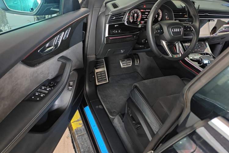 Used Audi Q8 2021 55 TFSI Prestige Dynamic Edition Driver Seat