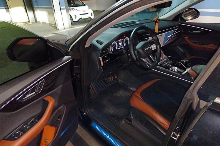 Used Audi Q8 2021 55 TFSI Luxury Dynamic Edition Driver Seat