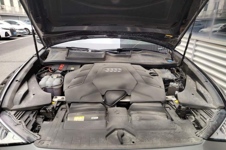 Used Audi Q8 2021 55 TFSI Prestige Dynamic Edition Engine Bay