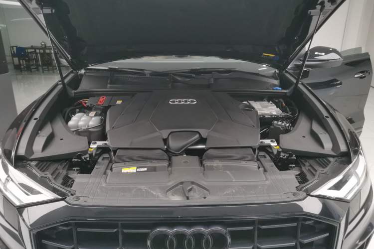 Used Audi Q8 2021 55 TFSI Luxury Dynamic Edition Engine Bay