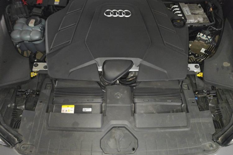 Used Audi Q8 2021 55 TFSI Luxury Dynamic Edition Engine Bay