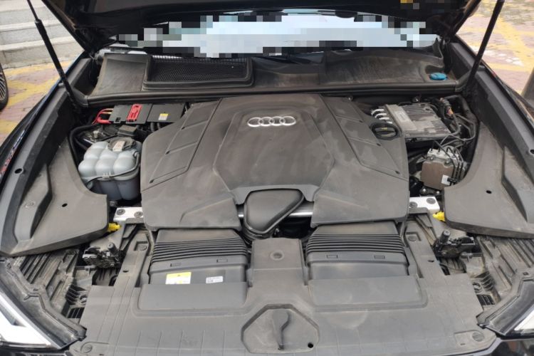 Used Audi Q8 2021 55 TFSI Luxury Dynamic Edition Engine Bay