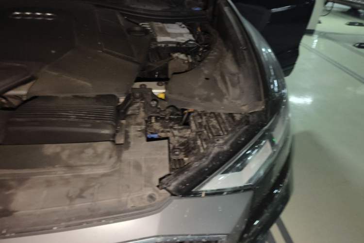 Used Audi Q8 2021 55 TFSI Luxury Dynamic Edition Engine Bay Left