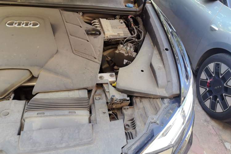 Used Audi Q8 2021 55 TFSI Luxury Dynamic Edition Engine Bay Left