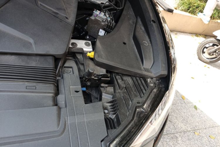 Used Audi Q8 2021 55 TFSI Prestige Dynamic Edition Engine Bay Left