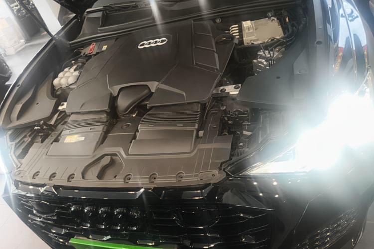 Used Audi Q8 2021 55 TFSI Luxury Dynamic Edition Engine Bay