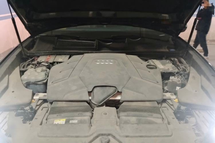 Used Audi Q8 2021 55 TFSI Luxury Dynamic Edition Engine Bay