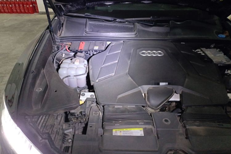 Used Audi Q8 2021 55 TFSI Prestige Dynamic Edition Engine Bay Right