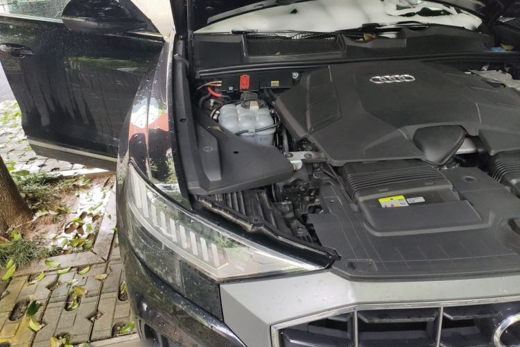 Used Audi Q8 2021 55 TFSI Prestige Dynamic Edition Engine Bay Right