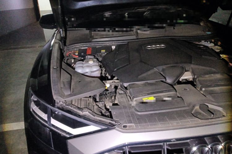 Used Audi Q8 2021 55 TFSI Luxury Dynamic Edition Engine Bay Right