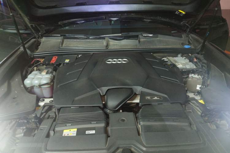 Used Audi Q8 2021 55 TFSI Prestige Dynamic Edition Engine Bay