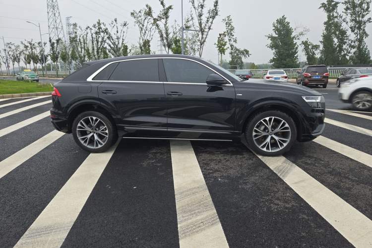 Used Audi Q8 2021 55 TFSI Luxury Dynamic Edition Exterior 3