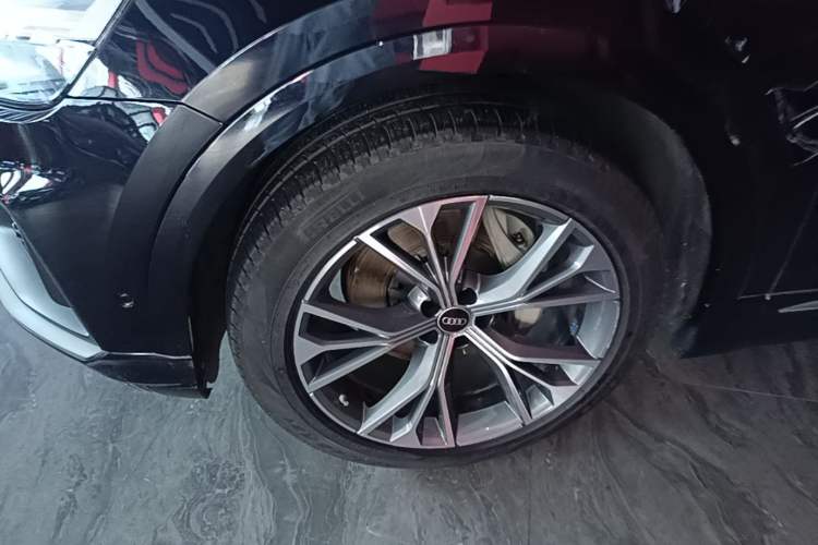 Used Audi Q8 2021 55 TFSI Luxury Dynamic Edition Exterior 4