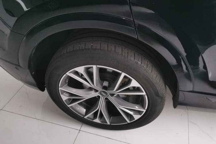 Used Audi Q8 2021 55 TFSI Luxury Dynamic Edition Exterior 4