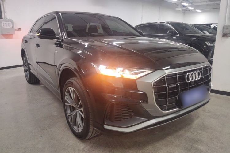 Used Audi Q8 2021 55 TFSI Luxury Dynamic Edition Front Right 45 Deg